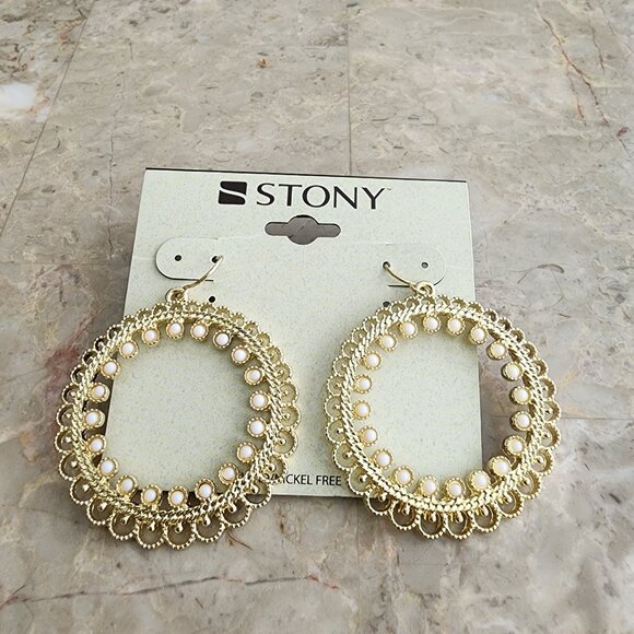 Stony Dangle Hoop Earrings With White Beads - Picture 1 of 6